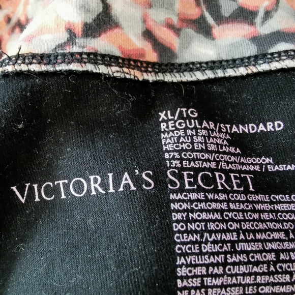Victoria's Secret Yoga Pant - Picture 2 of 2